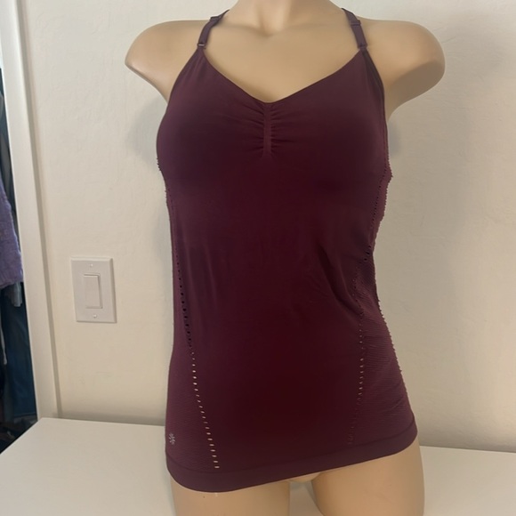 Athleta Workout Top - Picture 2 of 2